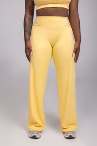Wide-leg Yoga Pants