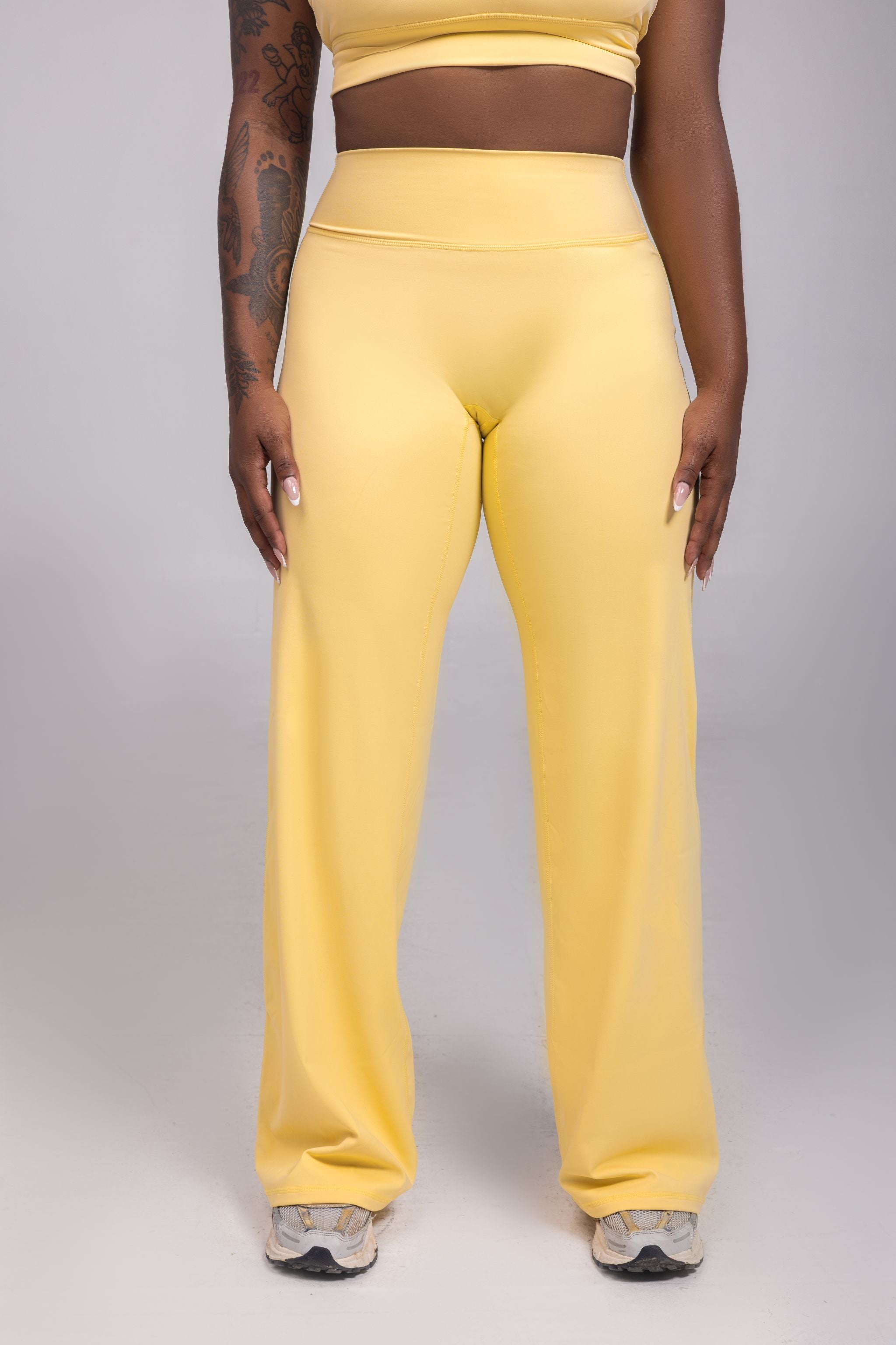 Wide-leg Yoga Pants